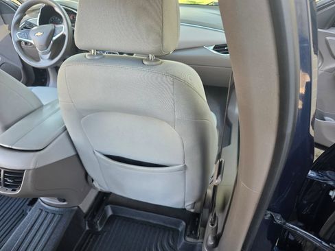 Used 2019 Chevrolet Malibu LT FWD image 24