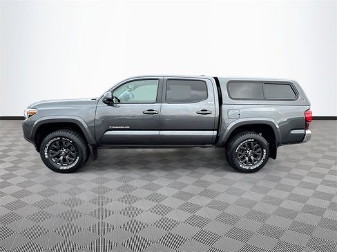 Used 2021 Toyota Tacoma SR5 image 38