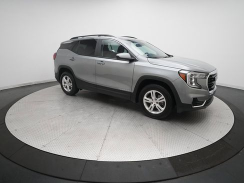 Used 2024 GMC Terrain SLE w/ Driver Convenience Package image 13