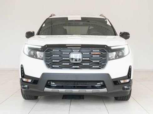 Used 2025 Honda Passport TrailSport image 5