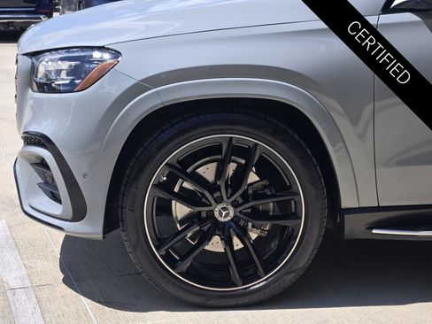 Used 2024 Mercedes-Benz GLS 580 4MATIC image 9