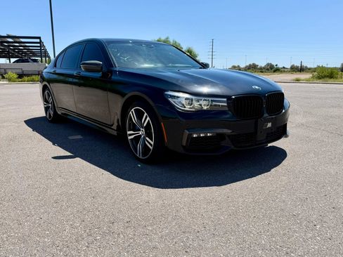 Used 2017 BMW 740i RWD image 3