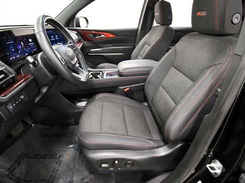 Used 2024 Chevrolet Traverse Z71 image 14
