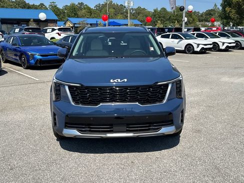 Used 2025 Kia Sorento S AWD/4WD image 8
