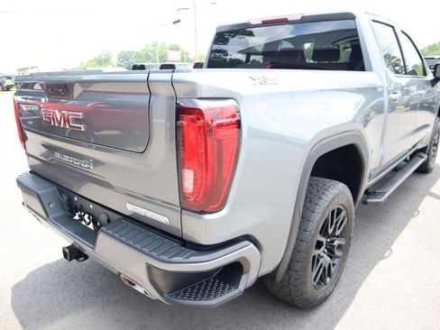 Used 2020 GMC Sierra 1500 Elevation w/ Elevation Value Package AWD/4WD image 5