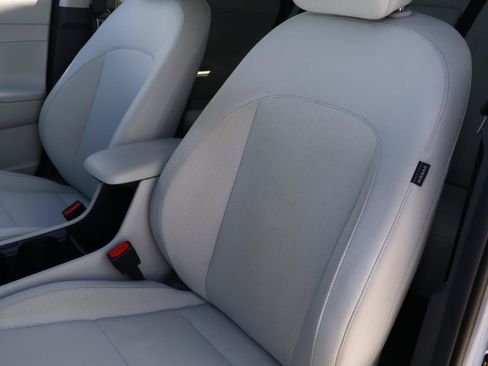 Used 2024 Hyundai Kona SEL FWD image 11