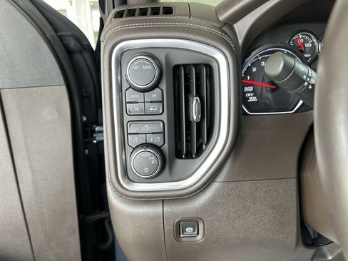 Used 2021 Chevrolet Silverado 1500 LT AWD/4WD image 17
