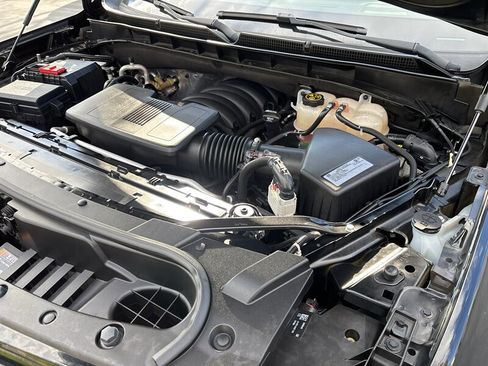 Used 2021 Cadillac Escalade Premium Luxury w/ LPO, Illumination Package image 46