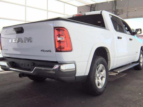 Used 2025 RAM 1500 Big Horn AWD/4WD image 4