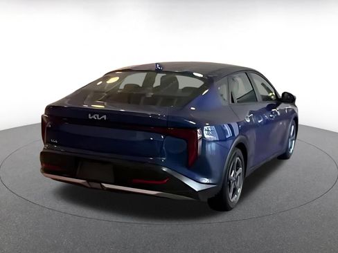 Used 2025 Kia K4 FWD image 11