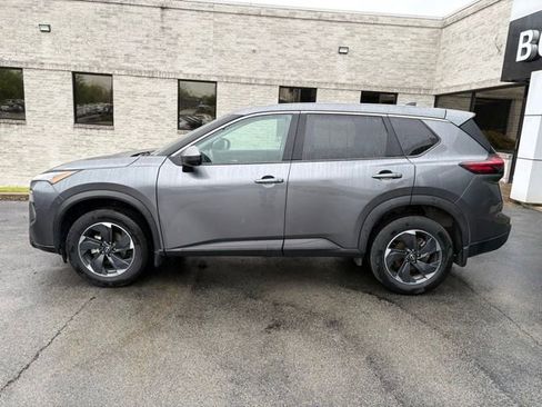Certified 2025 Nissan Rogue SV AWD/4WD image 2