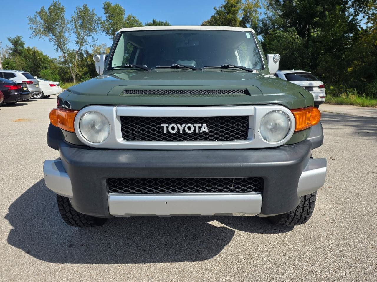 Used 2014 Toyota FJ Cruiser 4WD w/ Convenience Package image 3
