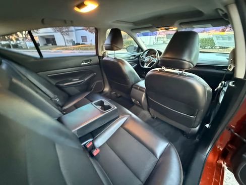 Used 2019 Nissan Altima 2.5 SR w/ SR Premium Package image 17