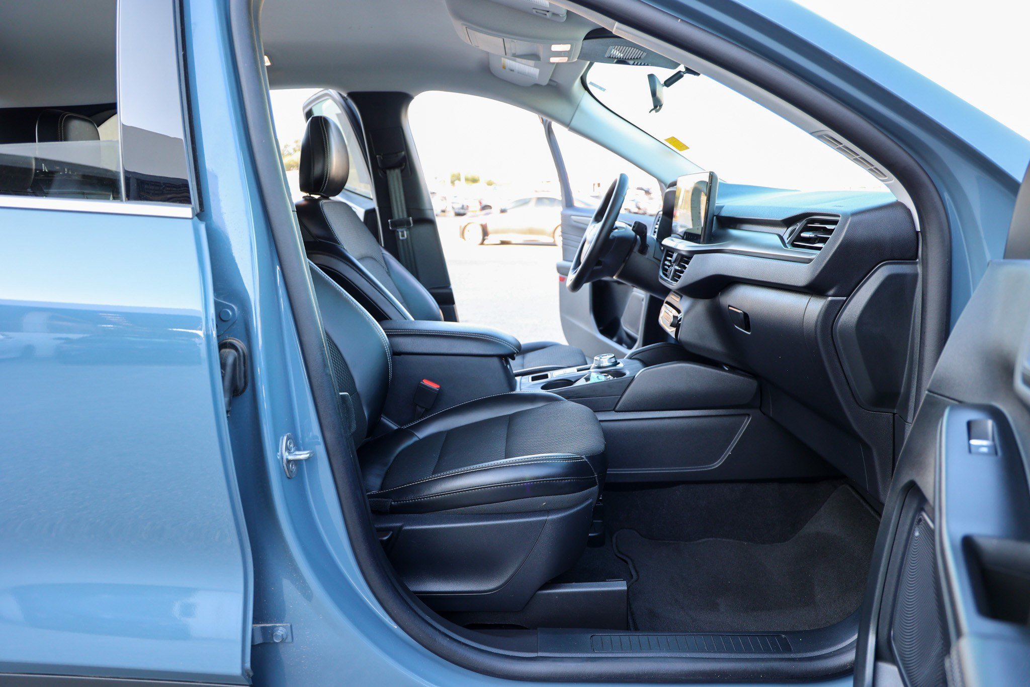 Used 2026 Ford Escape SE FWD image 41