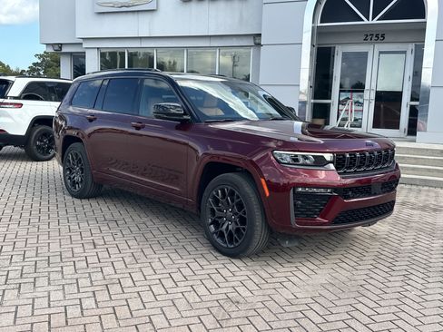 New 2026 Jeep Grand Cherokee L Summit w/ Obsidian Package image 5