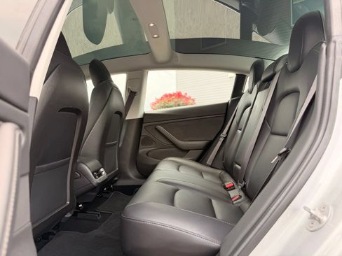 Used 2018 Tesla Model 3 Long Range AWD/4WD image 17