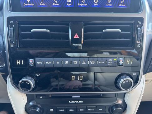 Used 2023 Lexus GX 460 Premium image 12