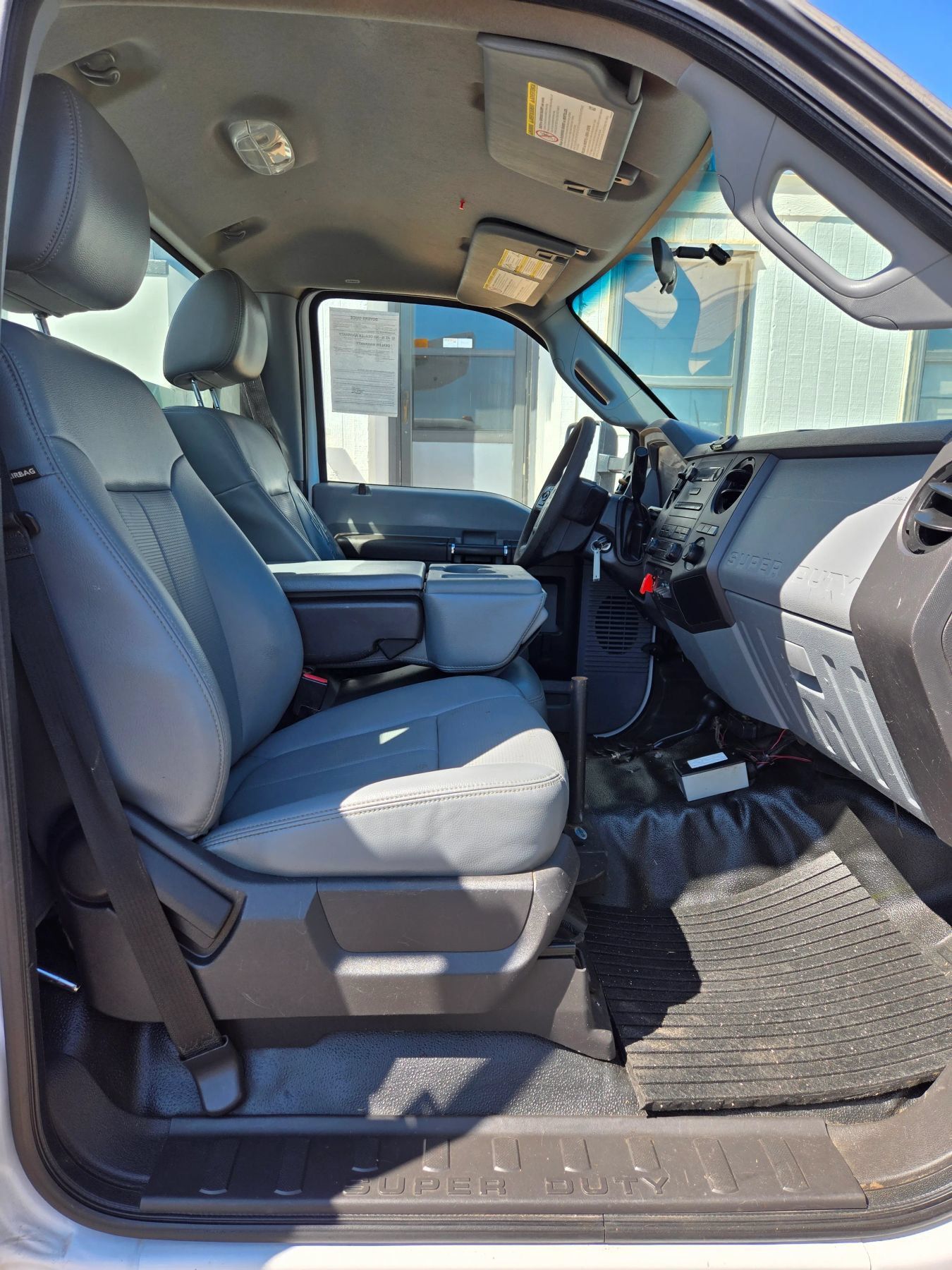 Used 2013 Ford F550 4x4 Regular Cab Super Duty w/ PWR Equipment Group image 9