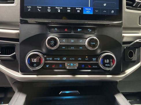 Used 2024 Ford Expedition Max XLT AWD/4WD image 33