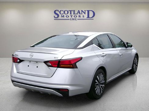Used 2024 Nissan Altima 2.5 SV FWD image 6