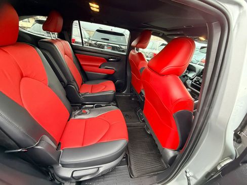 Used 2022 Toyota Highlander XSE image 31