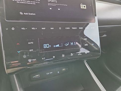 Used 2022 Hyundai Tucson Limited image 34