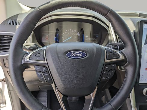 Used 2024 Ford Edge Titanium w/ Equipment Group 301A AWD/4WD image 34