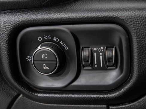 Used 2020 RAM 2500 Laramie w/ Night Edition image 28