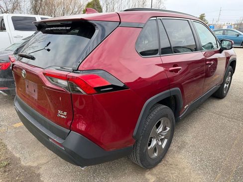 Used 2025 Toyota RAV4 XLE image 6