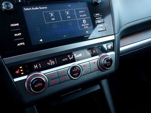 Used 2017 Subaru Outback 3.6R Limited image 61