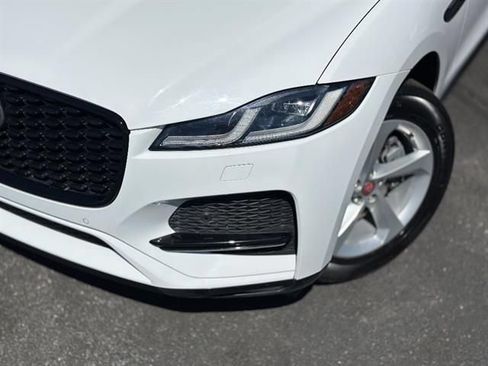 Used 2023 Jaguar F-PACE S AWD/4WD image 2