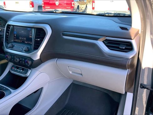 Used 2021 GMC Acadia SLT image 17