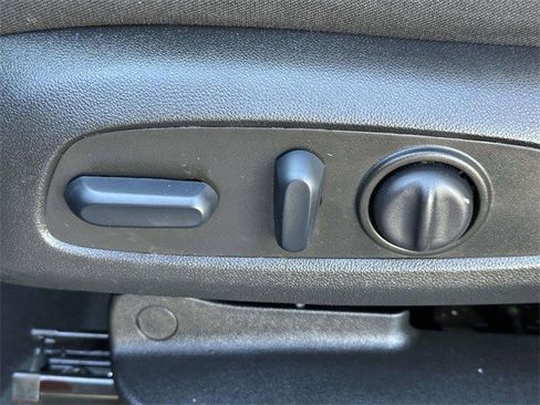 Certified 2023 Chevrolet Equinox LT image 23