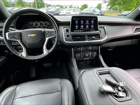Used 2021 Chevrolet Tahoe LT w/ LT Signature Package RWD image 15