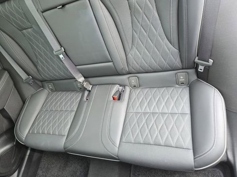 Used 2023 Buick Envision Avenir image 31