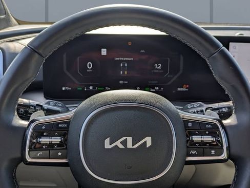Used 2025 Kia Sorento SX Prestige image 34