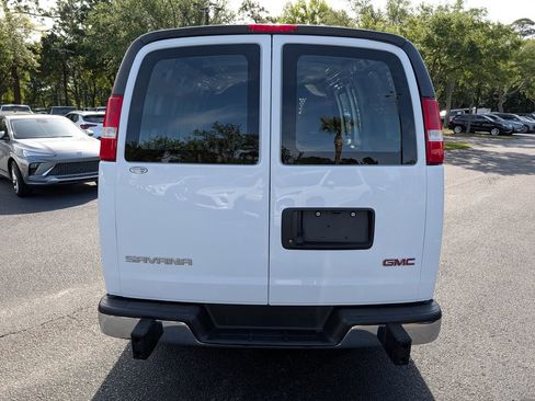 Used 2024 GMC Savana 2500 w/ Driver Convenience Package RWD image 4