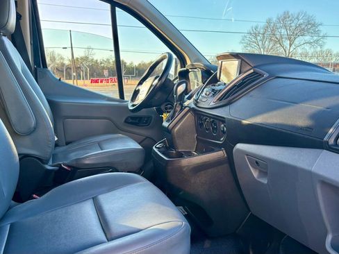 Used 2019 Ford Transit 350 XL image 10