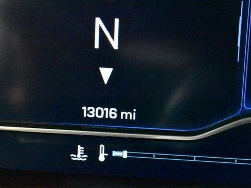 Used 2024 Chevrolet Silverado 2500 LT w/ Snow Plow Prep/Camper Package image 20