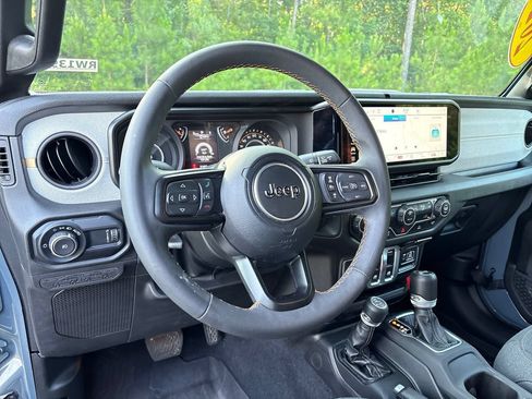 Used 2024 Jeep Wrangler Sport AWD/4WD image 6