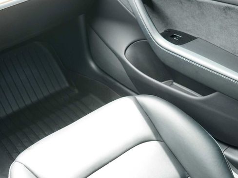 Used 2019 Tesla Model 3 Long Range RWD image 31