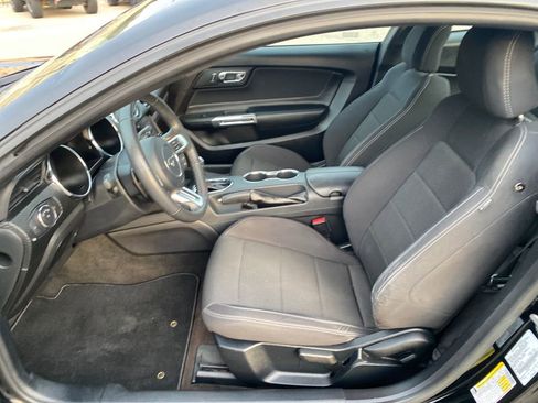 Used 2016 Ford Mustang Coupe image 10