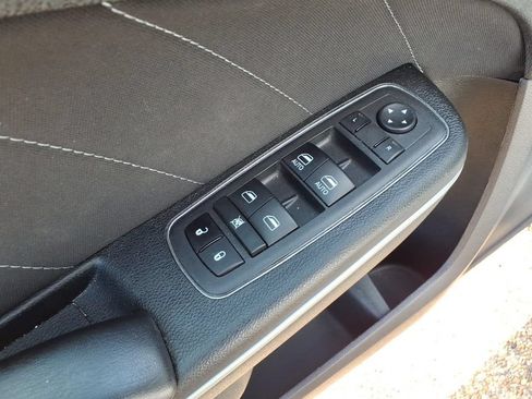 Used 2023 Dodge Charger SXT RWD image 9