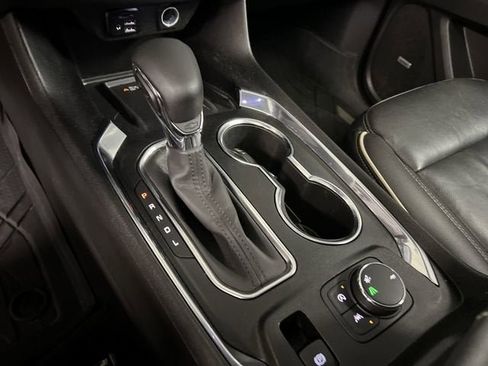 Certified 2023 Chevrolet Traverse Premier w/ Redline Edition FWD image 16