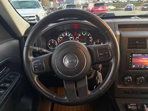 Used 2012 Jeep Liberty Sport w/ Popular Equipment Group image 18