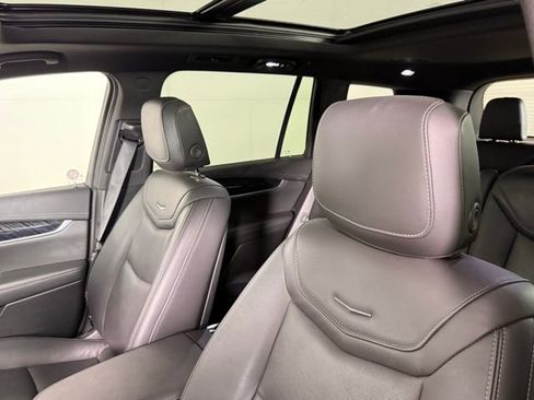 Certified 2025 Cadillac XT6 Premium Luxury image 6
