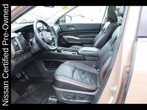 Certified 2023 Nissan Pathfinder Platinum AWD/4WD image 16