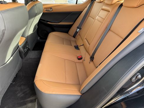 Certified 2025 Lexus IS 350 F Sport image 29