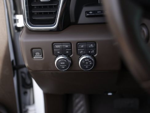 Used 2023 GMC Sierra 1500 Denali w/ Denali Reserve Package image 18