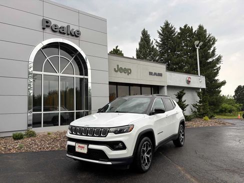 Used 2024 Jeep Compass Limited AWD/4WD image 1